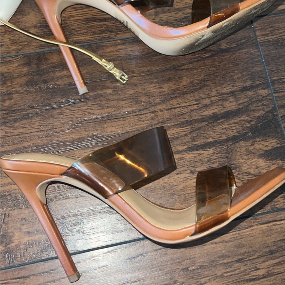 Express heels